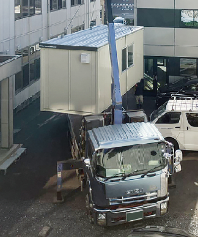 吊り降ろして設置完了！